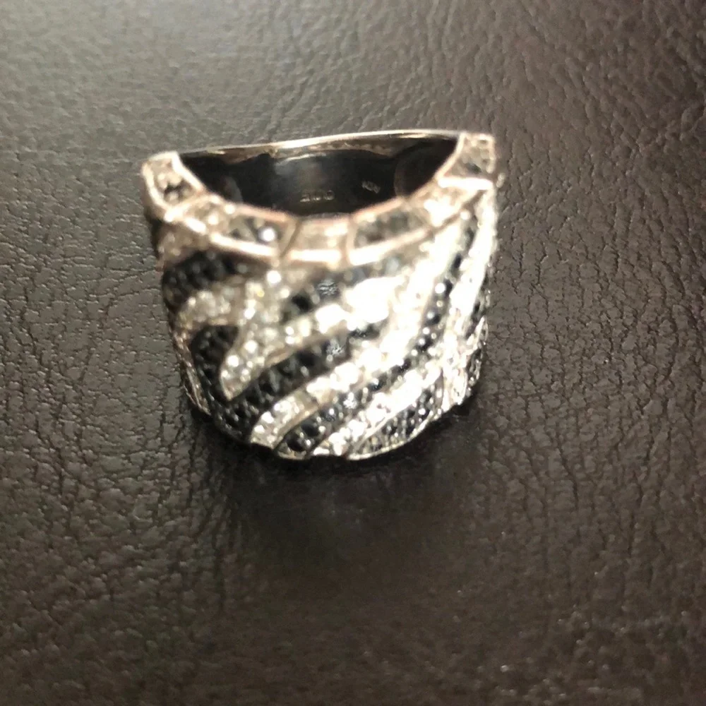 Sterling Silver Zebra CZ Ring 925 Black White Rhinestone Wide Band Sz 7 (approx)